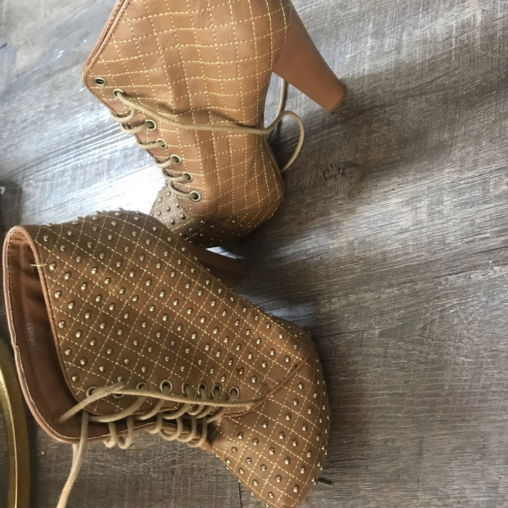 Brown pumps